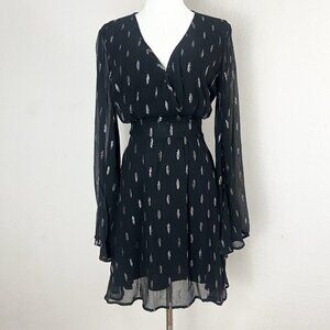 Band Of The Free Metallic Chiffon Long Sleeve Mini Dress Black Silver Size M‎
